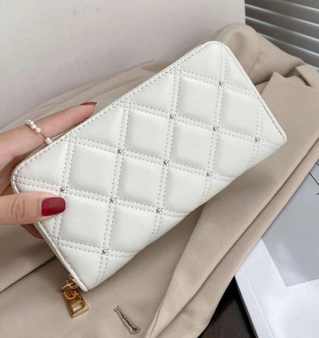 White Quilted Single Zipper Wallet