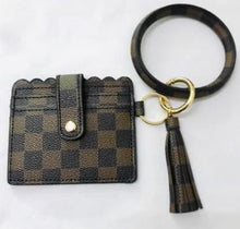 Load image into Gallery viewer, Bangle keychain with wristlet
