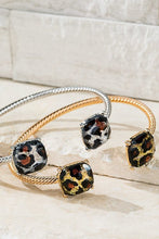 Load image into Gallery viewer, Leopard Cuff Bracelet

